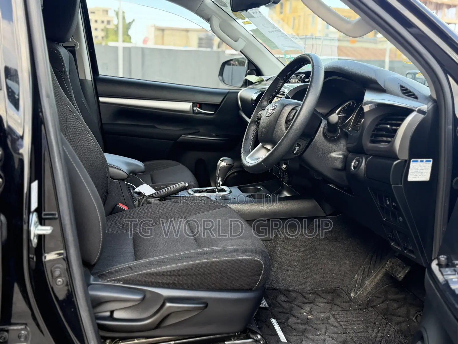 Toyota Hilux Revo Double Cab Deisel 2.4 AWD 2021 Black
