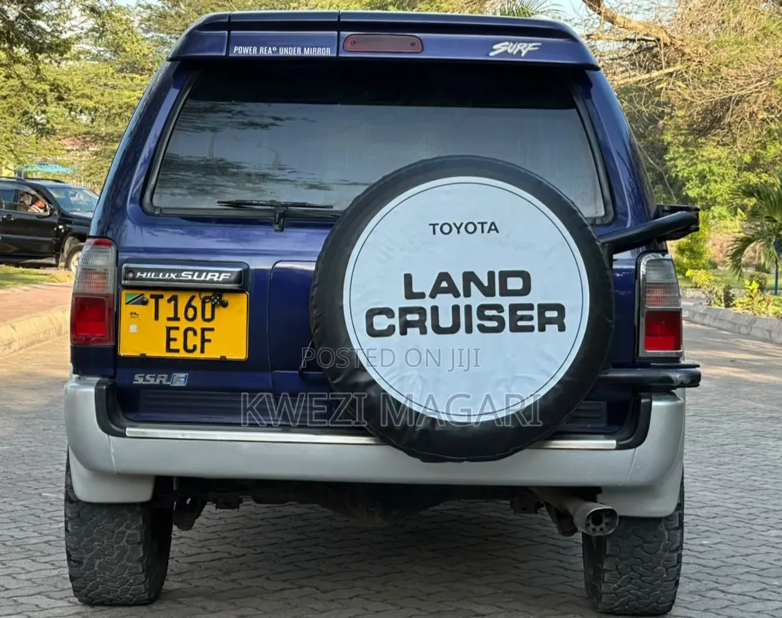Toyota Hilux Surf 2000 Blue