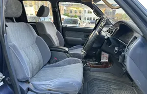 Toyota Hilux Surf 2000 Blue