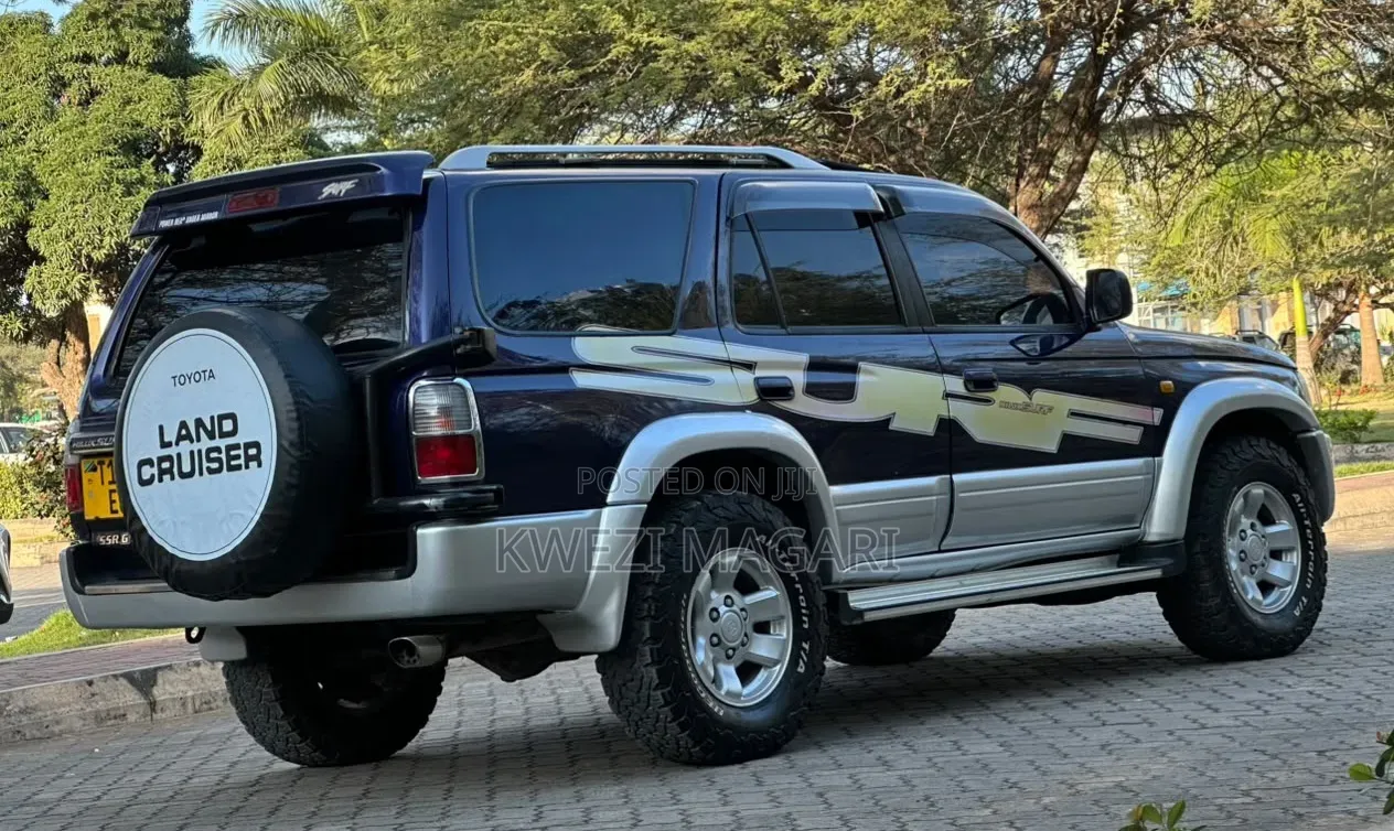 Toyota Hilux Surf 2000 Blue
