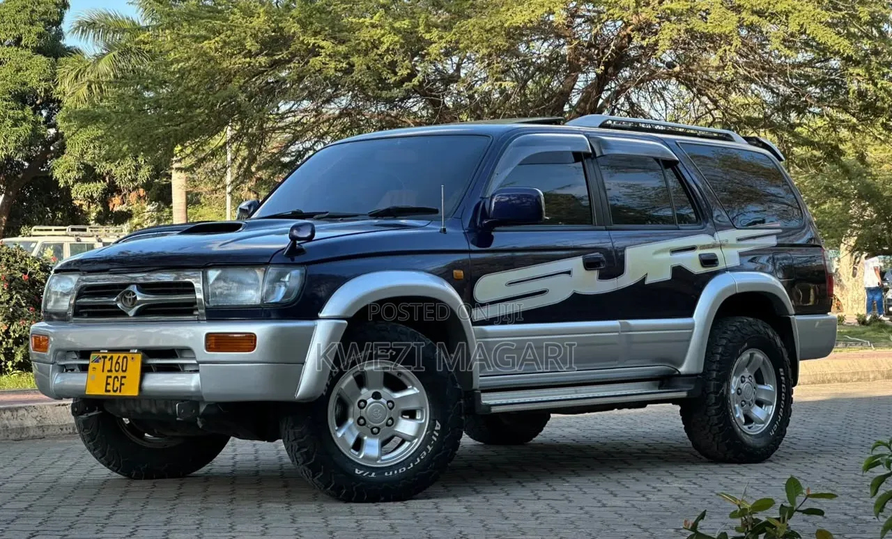 Toyota Hilux Surf 2000 Blue