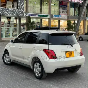 Toyota IST 2004 White