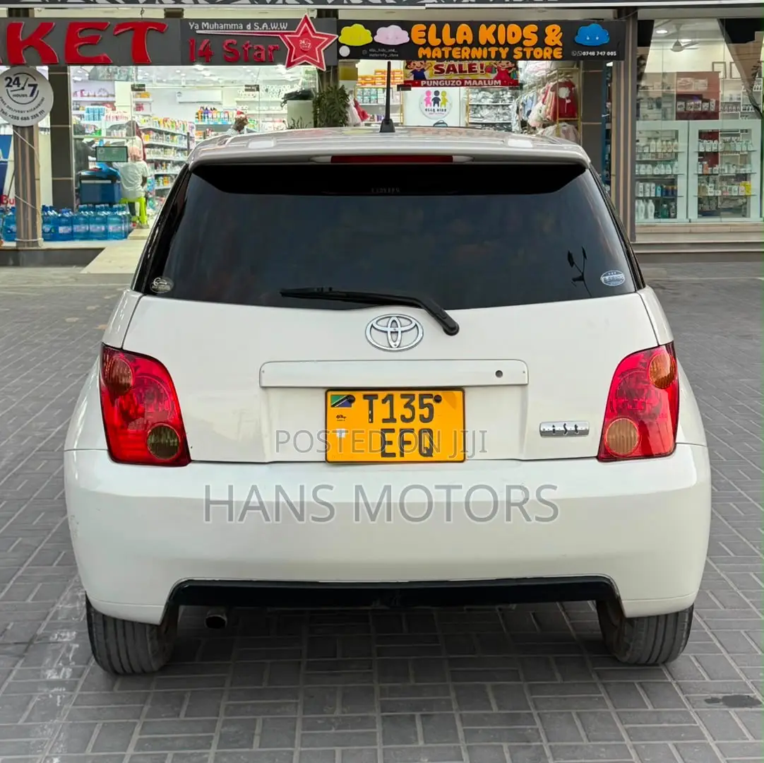 Toyota IST 2004 White