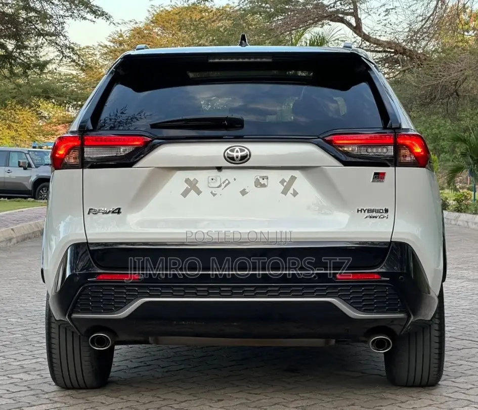 Toyota RAV4 2024 White