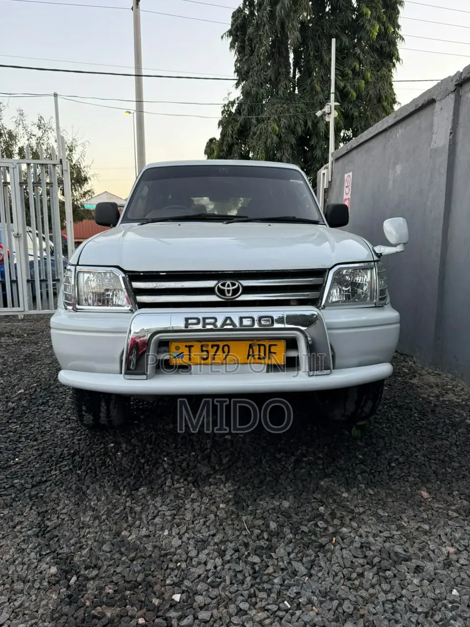 Toyota Land Cruiser Prado 2002 White