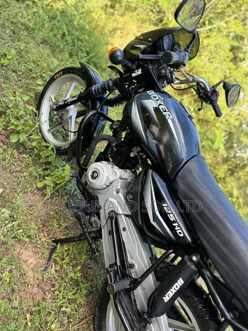 Bajaj Boxer 125 2025 Black