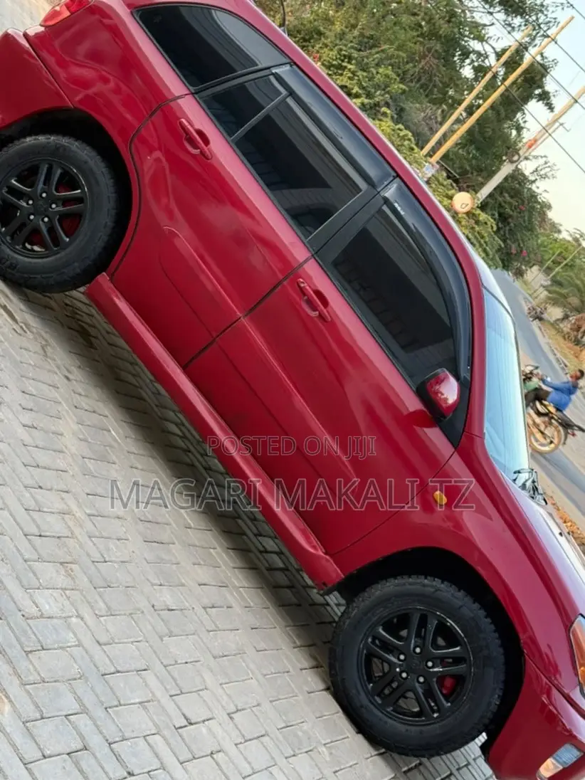 Toyota RAV4 180 2006 Red