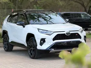 Toyota RAV4 2024 White