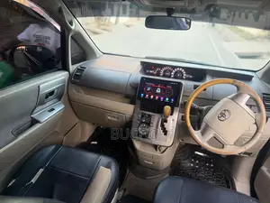 Toyota Noah 2010 Black