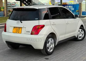 Toyota IST 2003 White