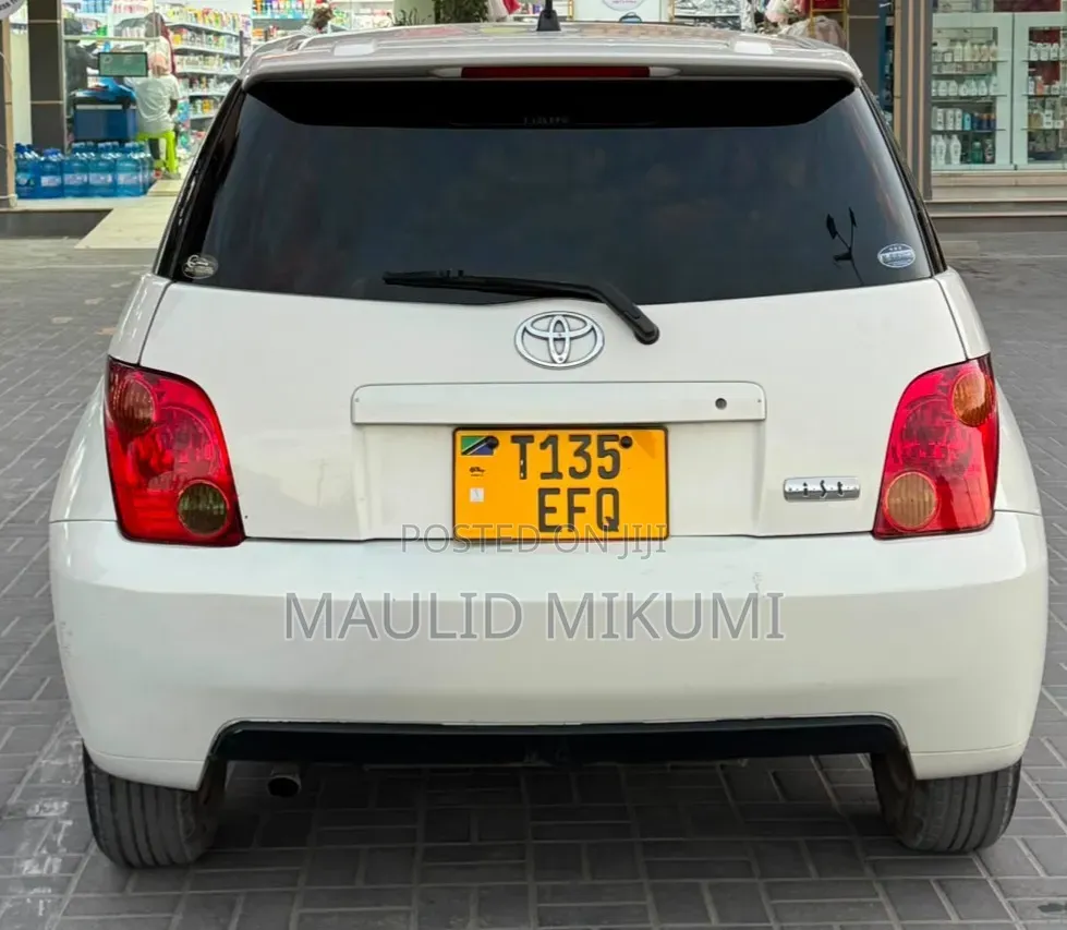 Toyota IST 2003 White