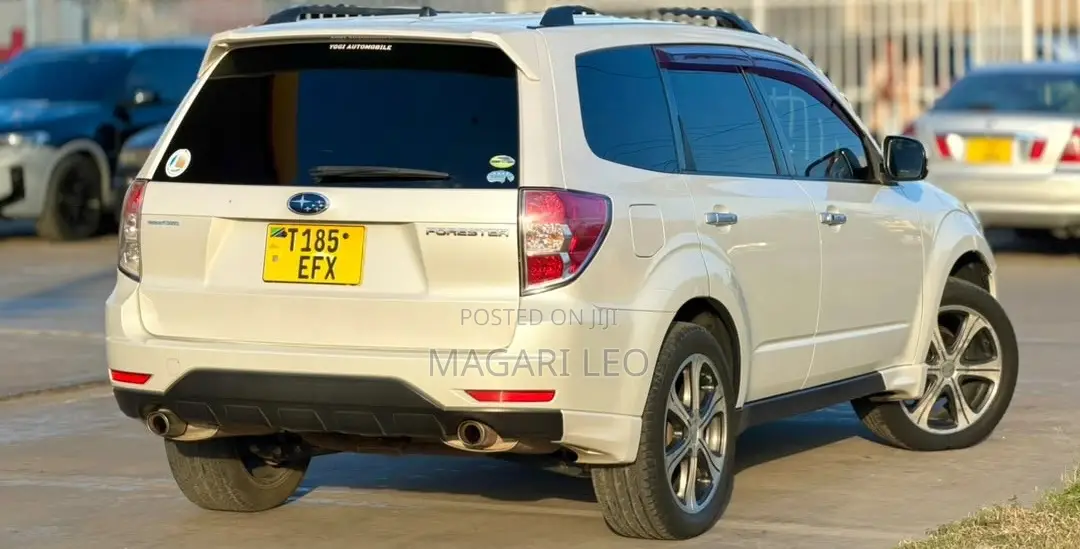 Subaru Forester 2.0D X 2012 White