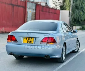 Toyota Crown 2004 Silver