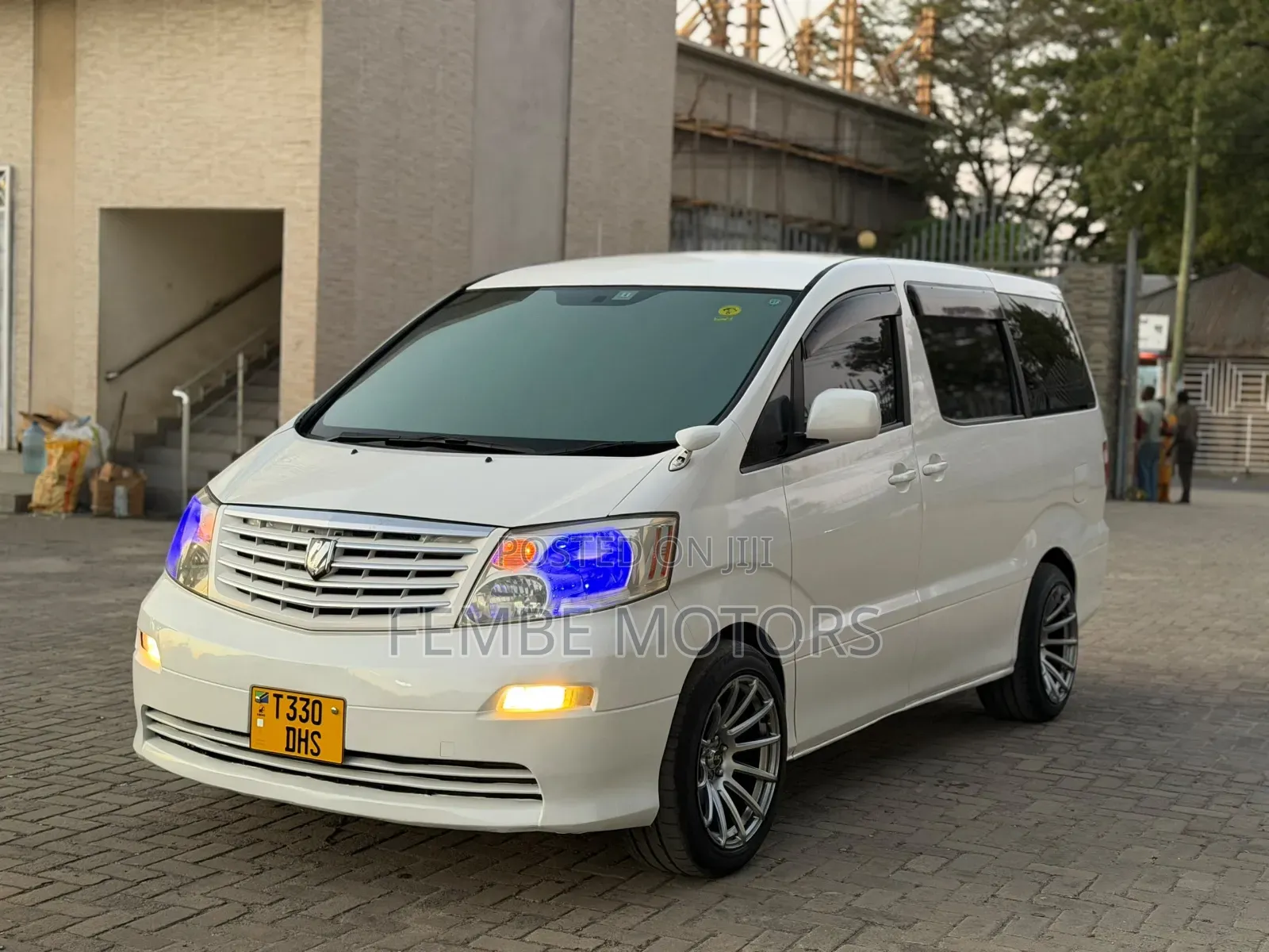 Toyota Alphard 2006 White