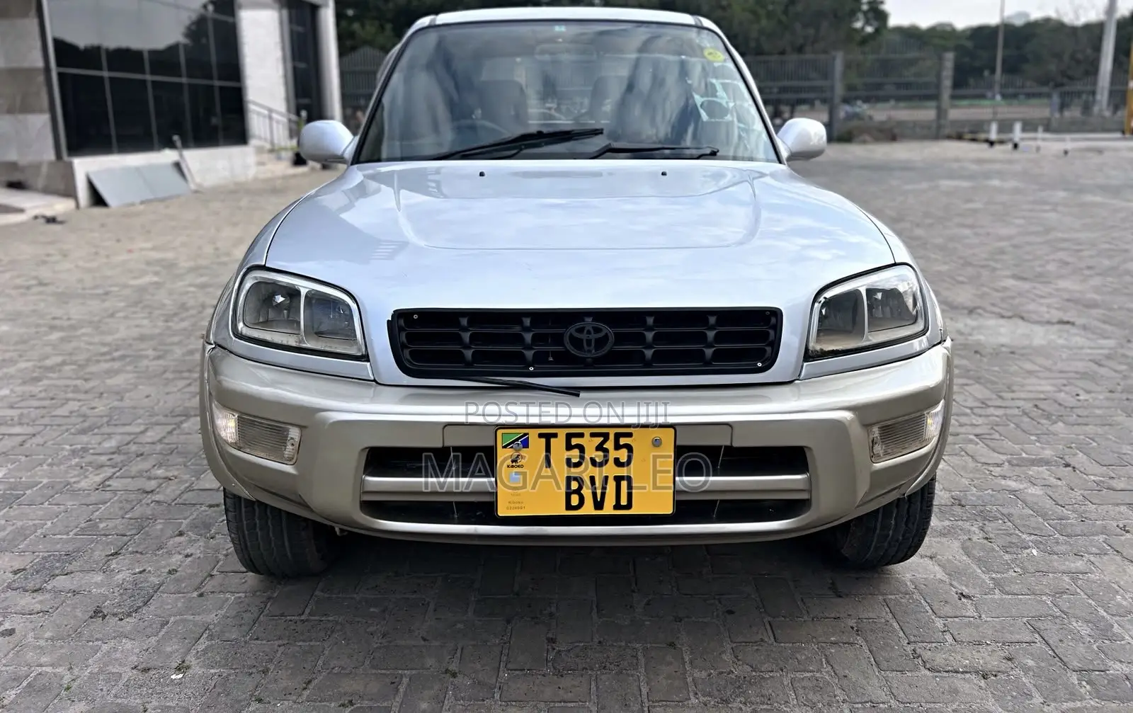 Toyota RAV4 Base 4x4 1999 Silver