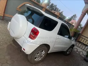 Toyota RAV4 2004 White