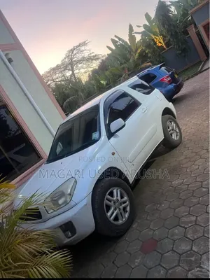 Toyota RAV4 2004 White