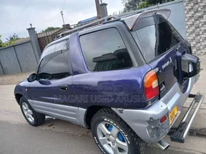 Toyota RAV4 1999 Blue