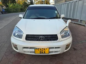 Toyota RAV4 Automatic 2003 White