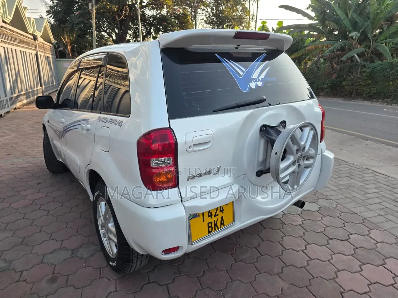 Toyota RAV4 Automatic 2003 White