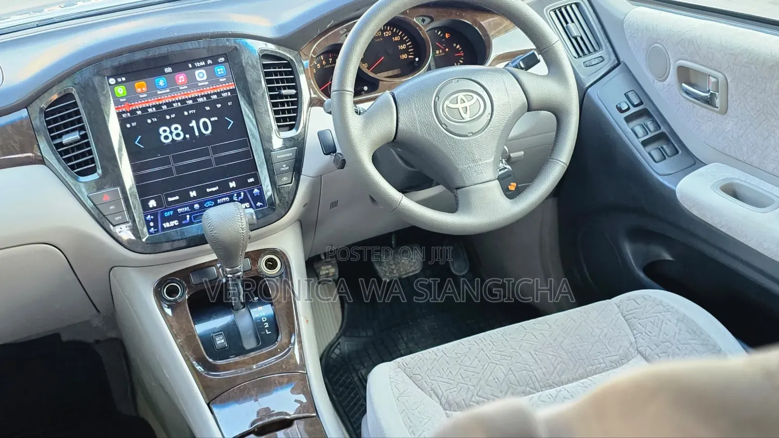 Toyota Kluger 2001 Silver