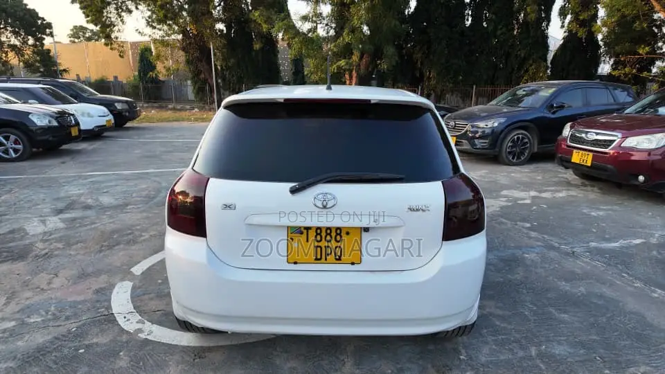 Toyota Corolla RunX 2003 White