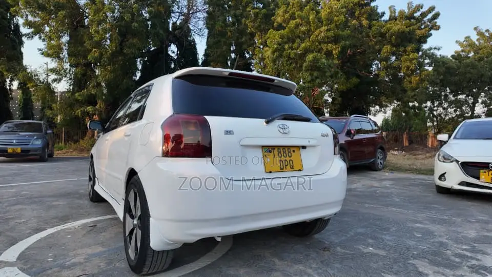 Toyota Corolla RunX 2003 White