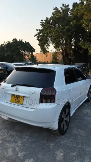 Toyota Corolla RunX 2003 White