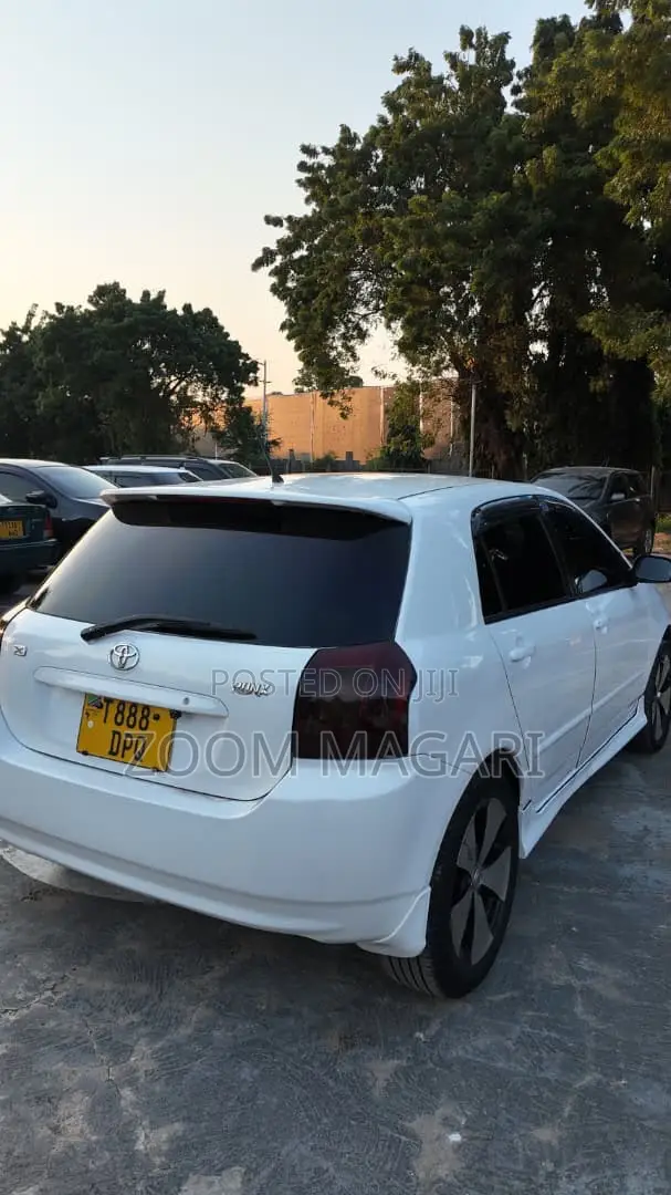 Toyota Corolla RunX 2003 White
