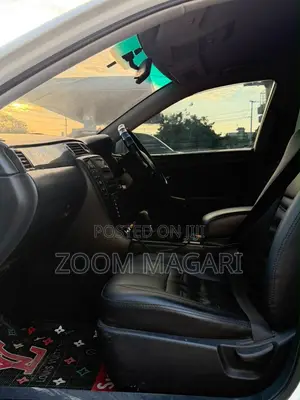 Toyota Crown Royale 2005 Pearl