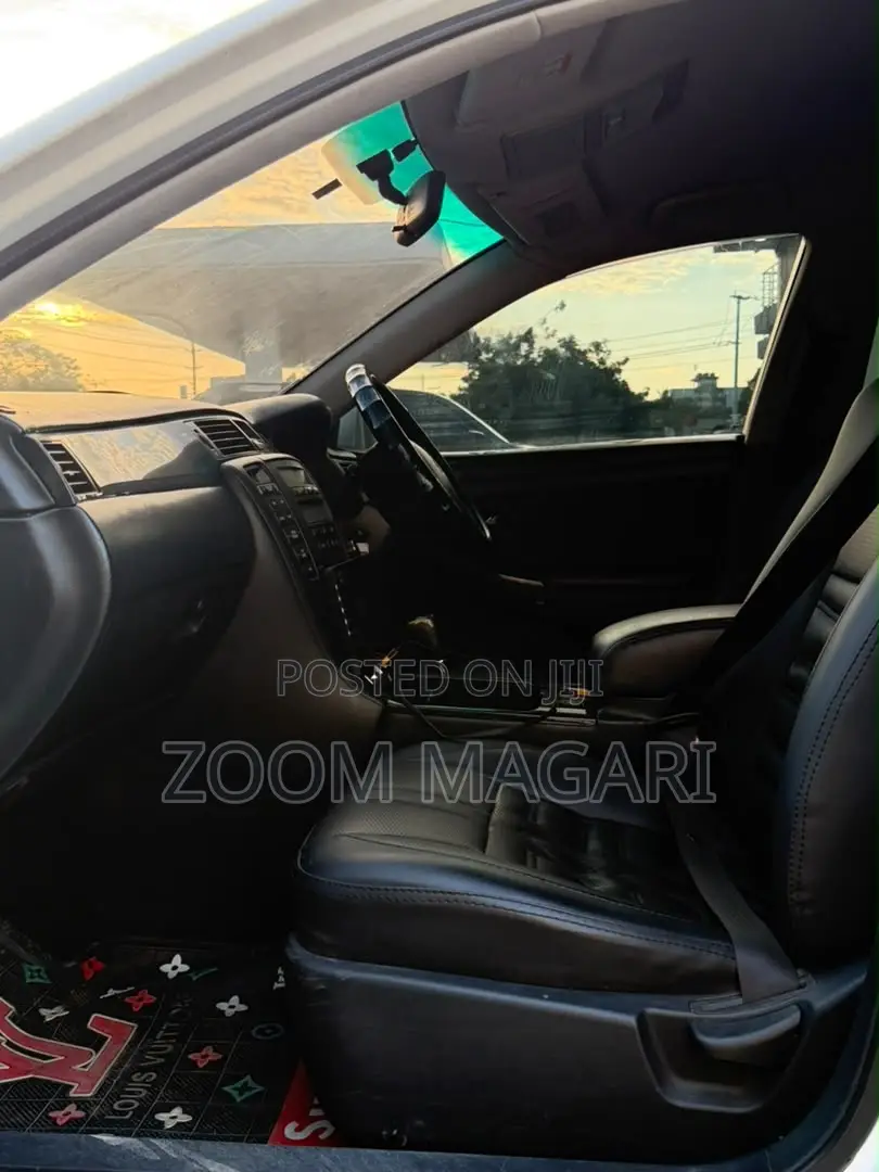 Toyota Crown Royale 2005 Pearl
