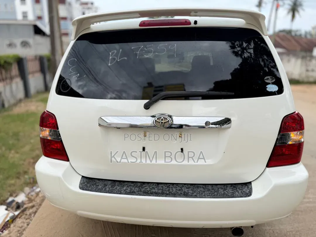 Toyota Kluger 2006 White