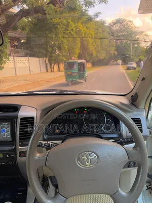 Toyota Land Cruiser Prado 2006 White