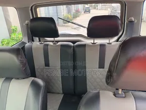 Mitsubishi Pajero 2000 Gray