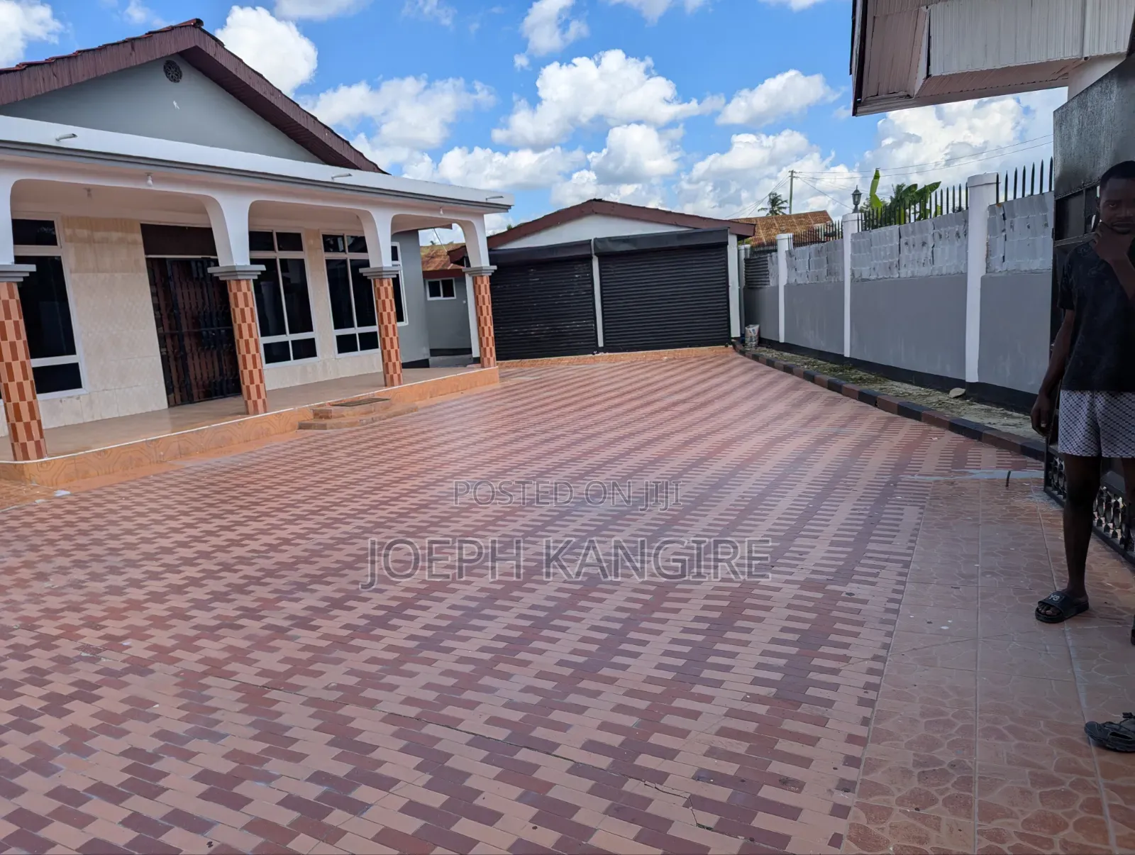 5bdrm House in Mazizini Street, Ukonga for sale