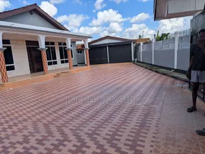 5bdrm House in Mazizini Street, Ukonga for sale