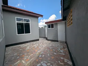 5bdrm House in Mazizini Street, Ukonga for sale