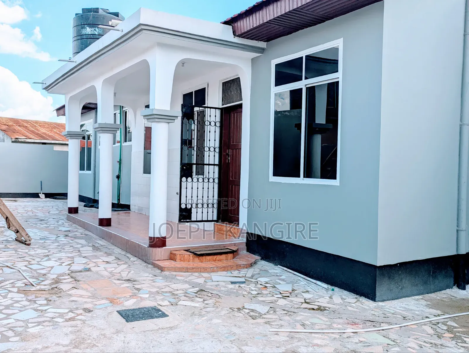 5bdrm House in Mazizini Street, Ukonga for sale