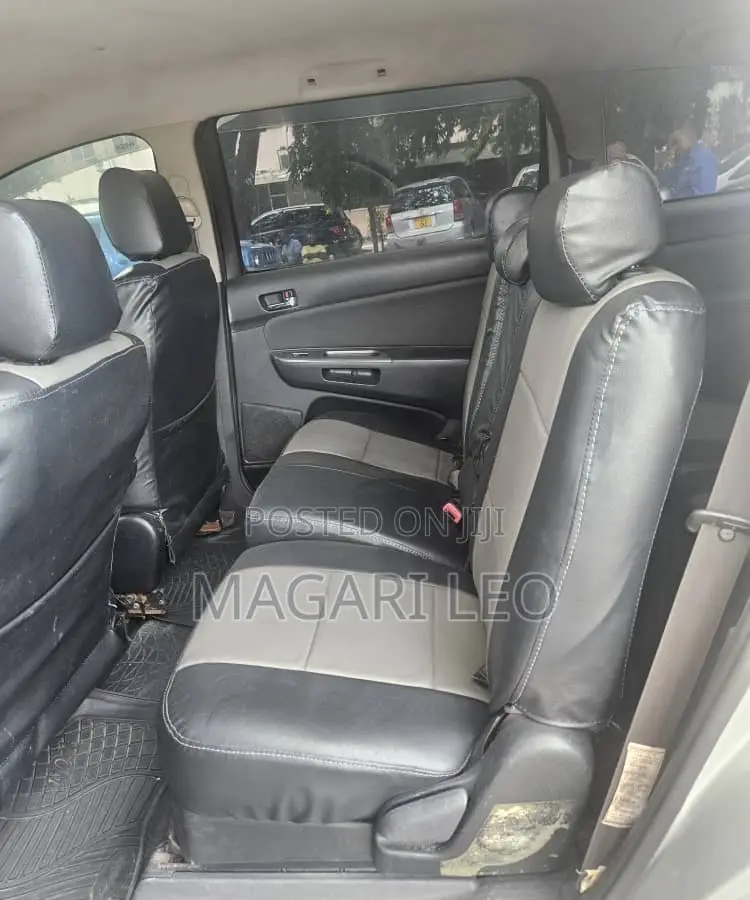 Toyota Wish 2005 Silver