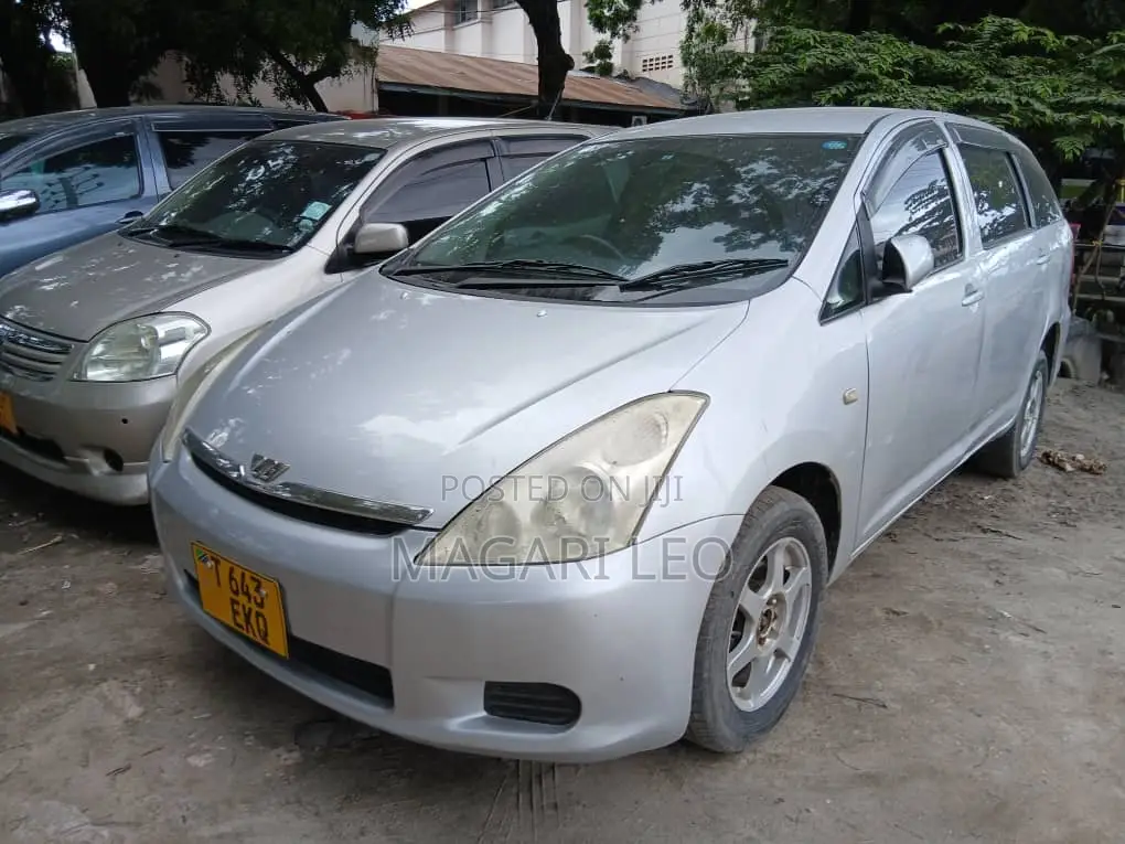Toyota Wish 2005 Silver