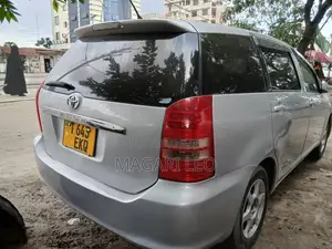 Toyota Wish 2005 Silver