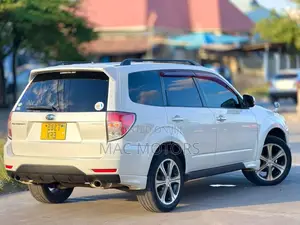 Subaru Forester 2012 White