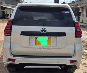 Toyota Land Cruiser Prado 2.7 2022 White
