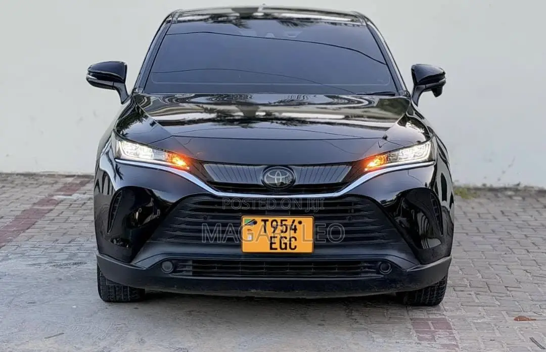 Toyota Harrier 2.0 2021 Black
