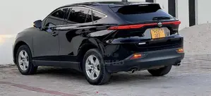 Toyota Harrier 2.0 2021 Black