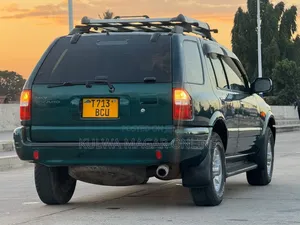 Isuzu Amigo 1999 Blue