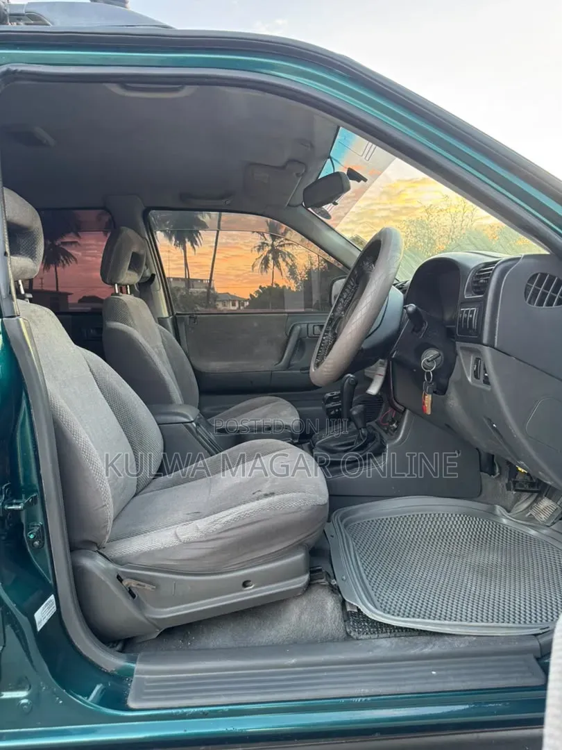 Isuzu Amigo 1999 Blue