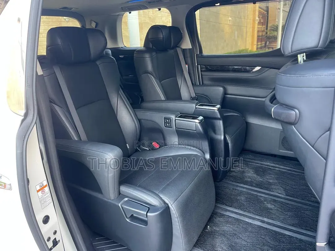 Toyota Alphard 2019 White