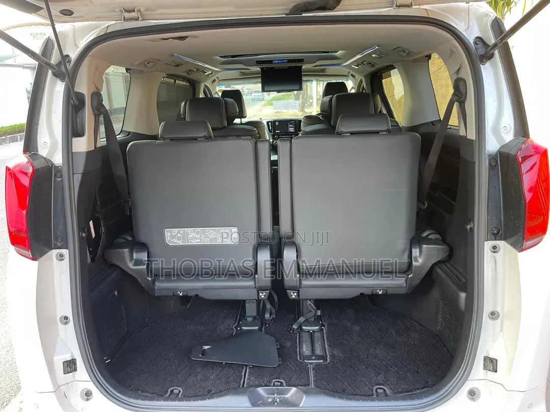 Toyota Alphard 2019 White