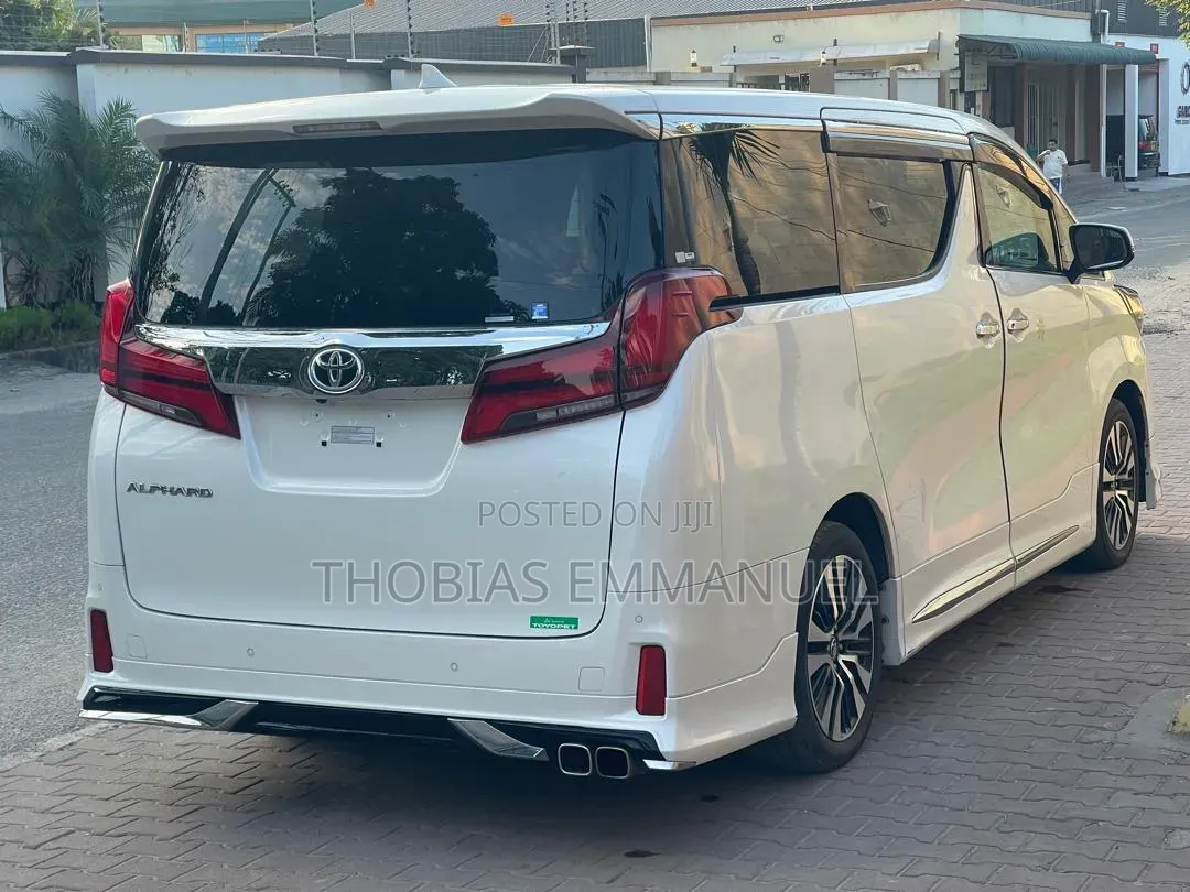 Toyota Alphard 2019 White